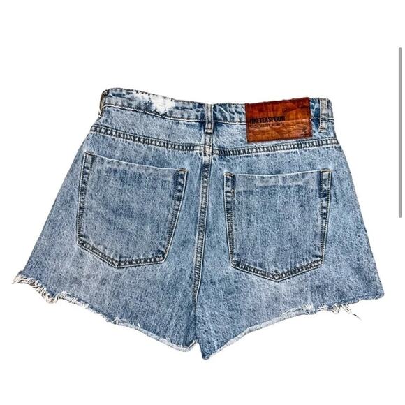 One Teaspoon Ocean Bonitas High Waist
Denim Shorts - Picture 4 of 9